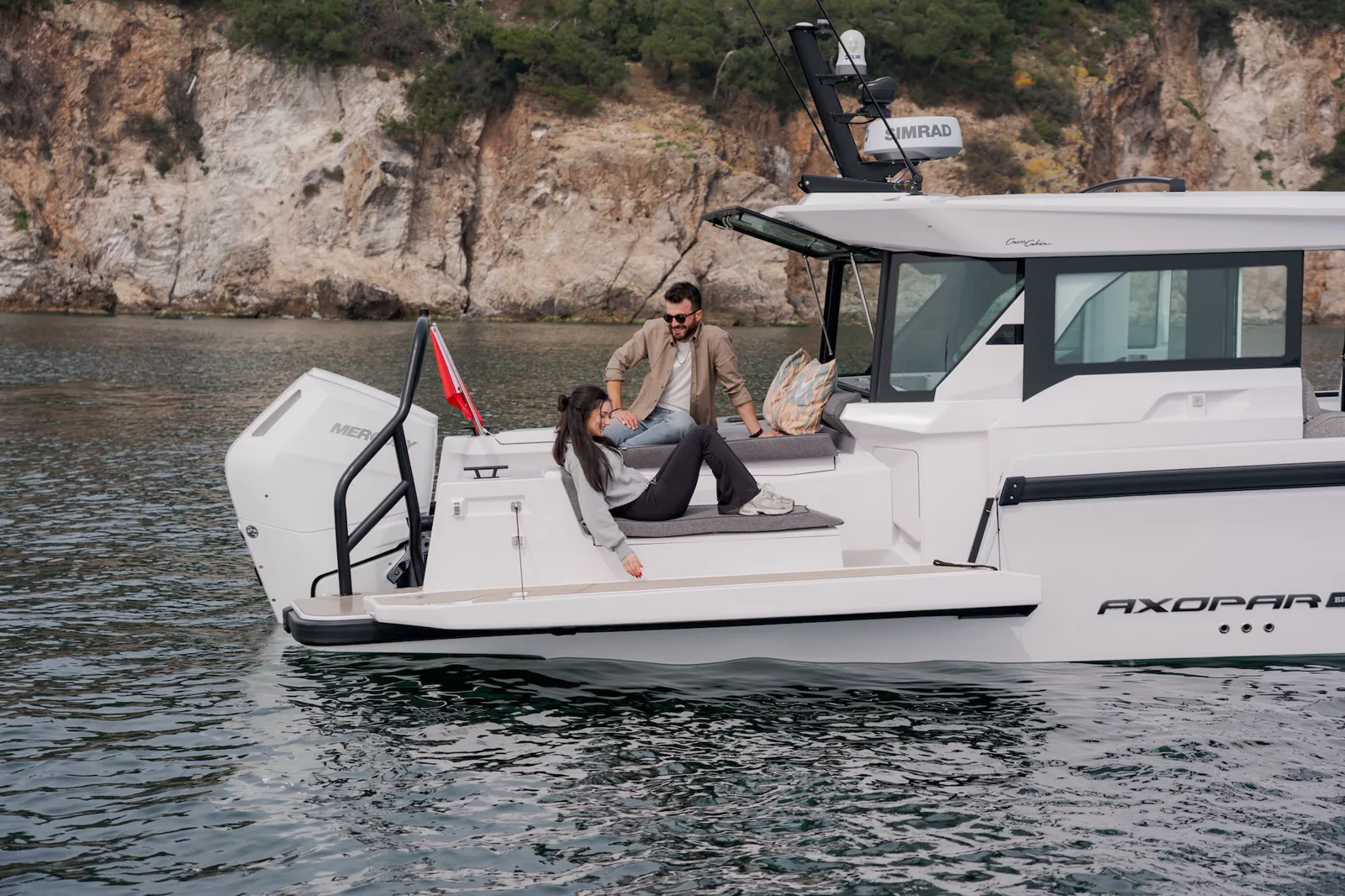 Axopar 38 XC Cross Cabin