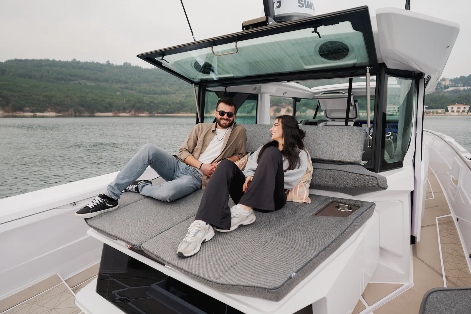 Axopar 38 XC — корма