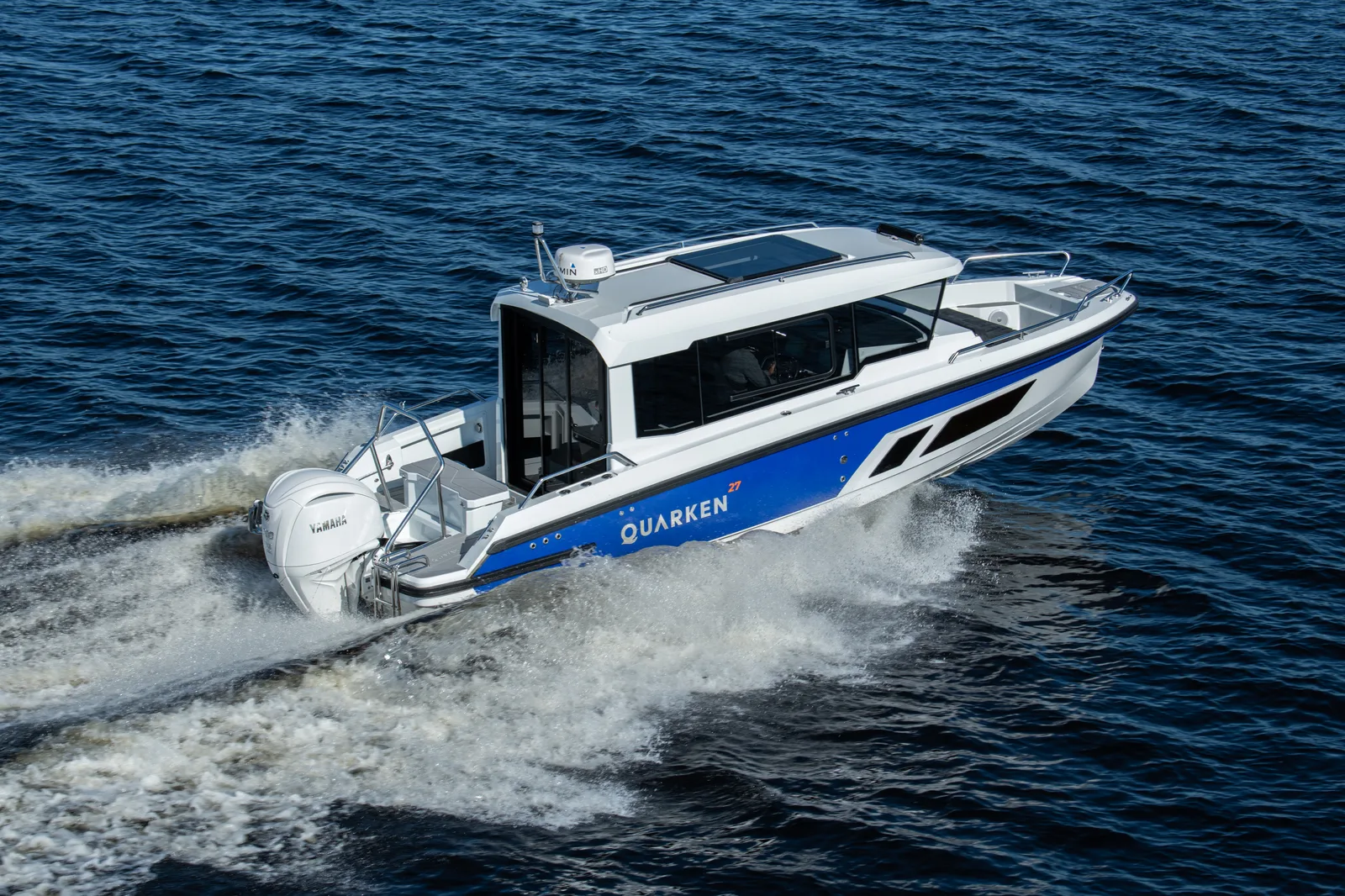 Quarken 27 Cabin — на воде