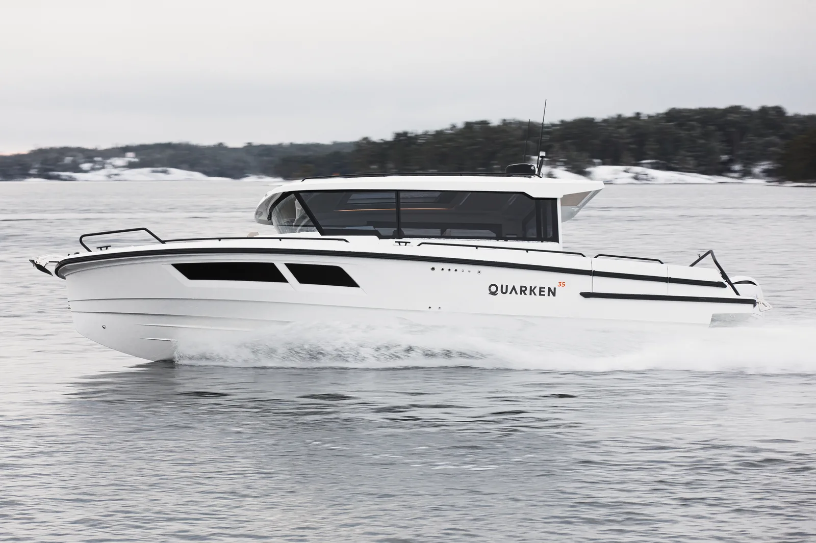 Quarken 35 — интерьер рубки