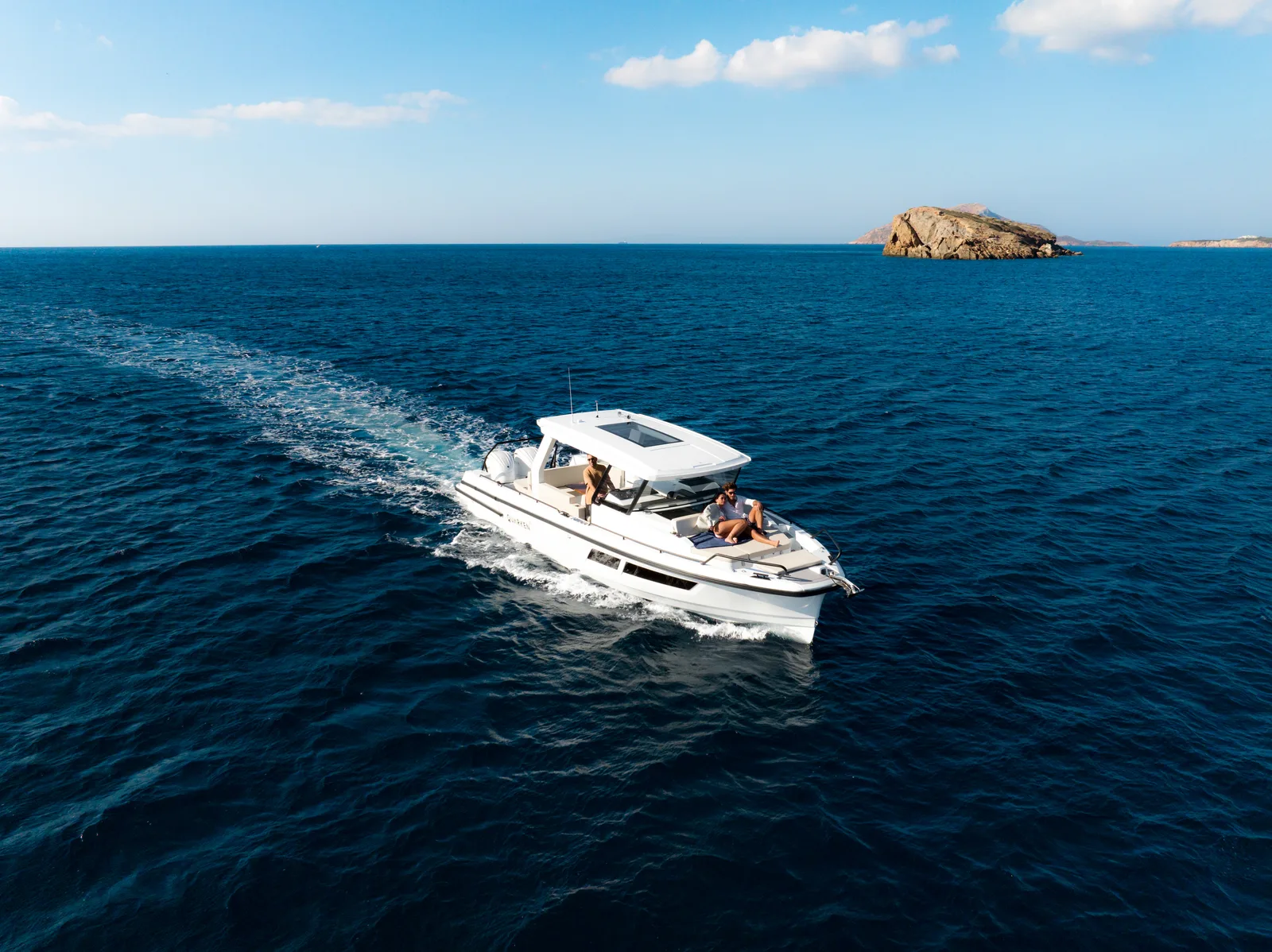 Quarken 35 GT — с воды