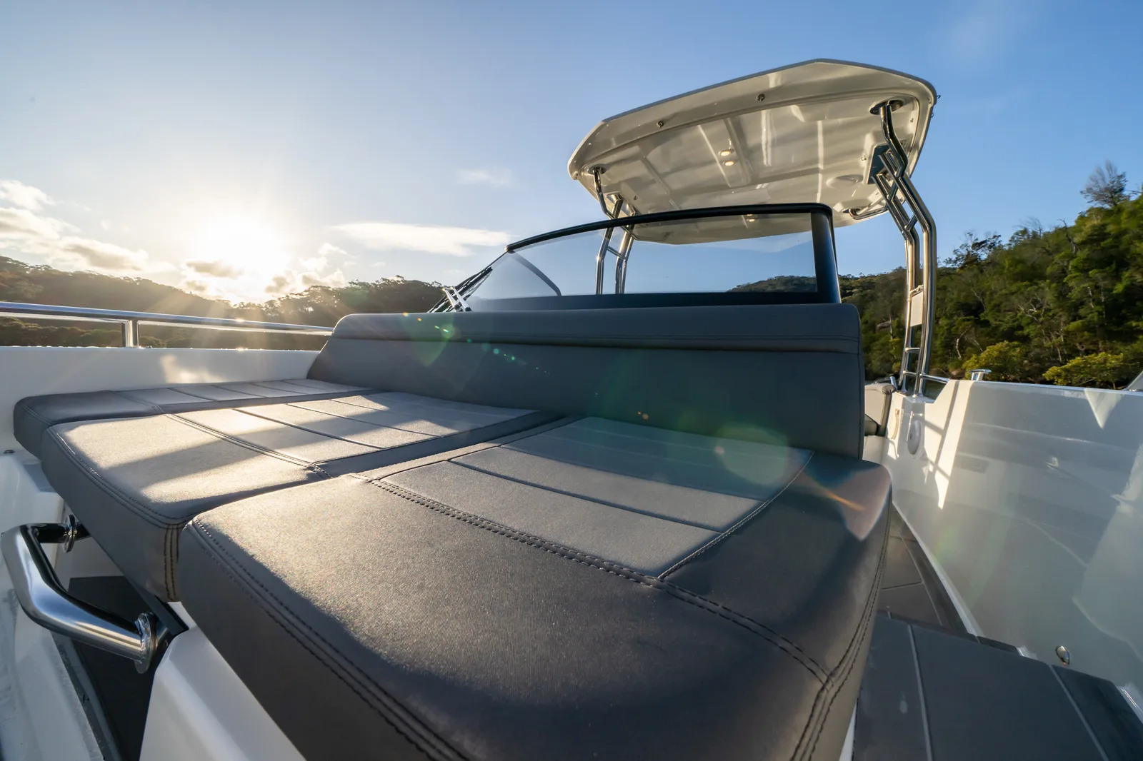 Quarken 27 T-Top — пост управления