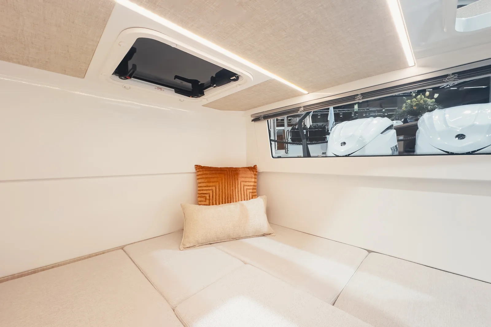 Quarken 35 GT — интерьер