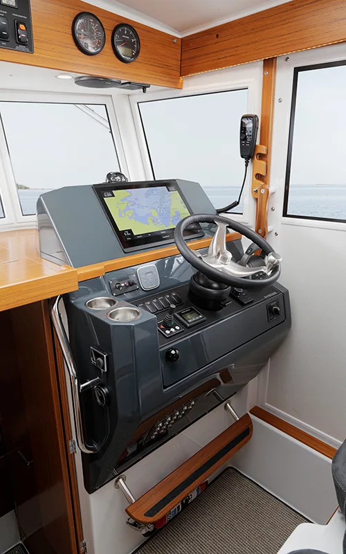 Sargo 28 — рубка
