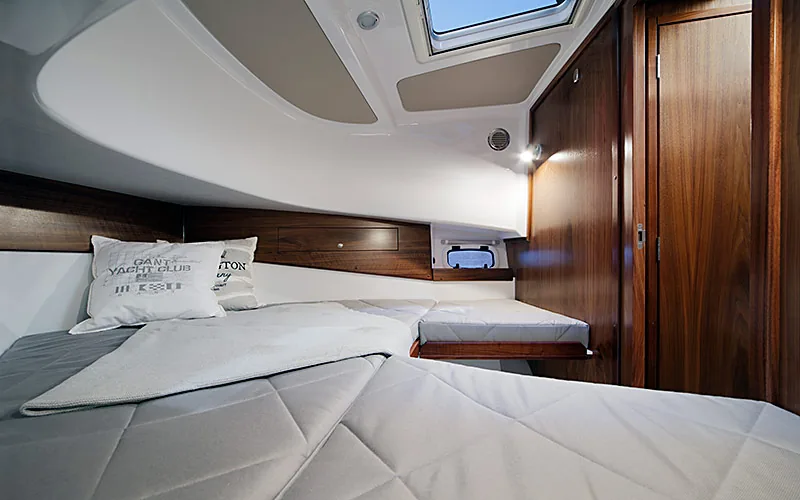 Sargo 31 — носовая каюта