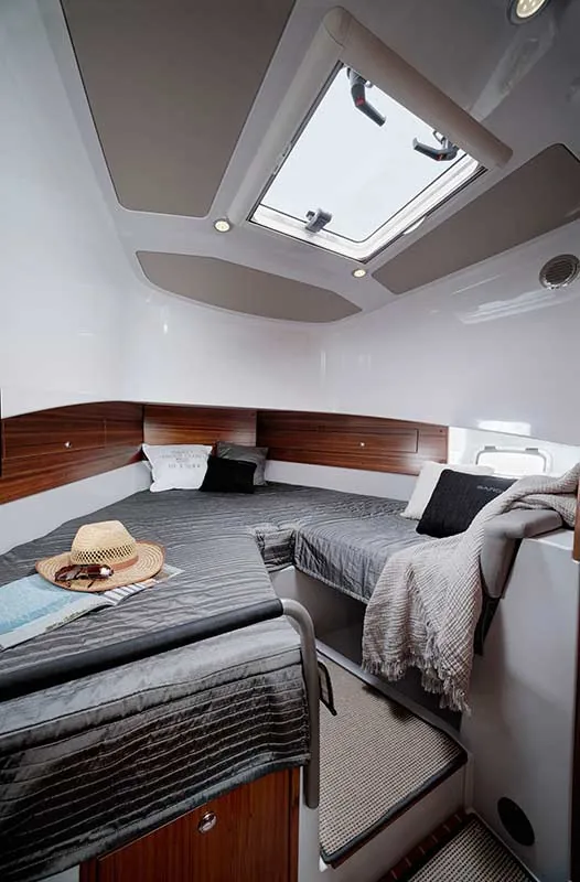 Sargo 33 — интерьер