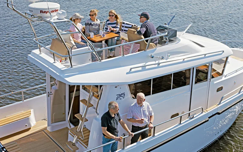 Sargo 36 Fly — на ходу