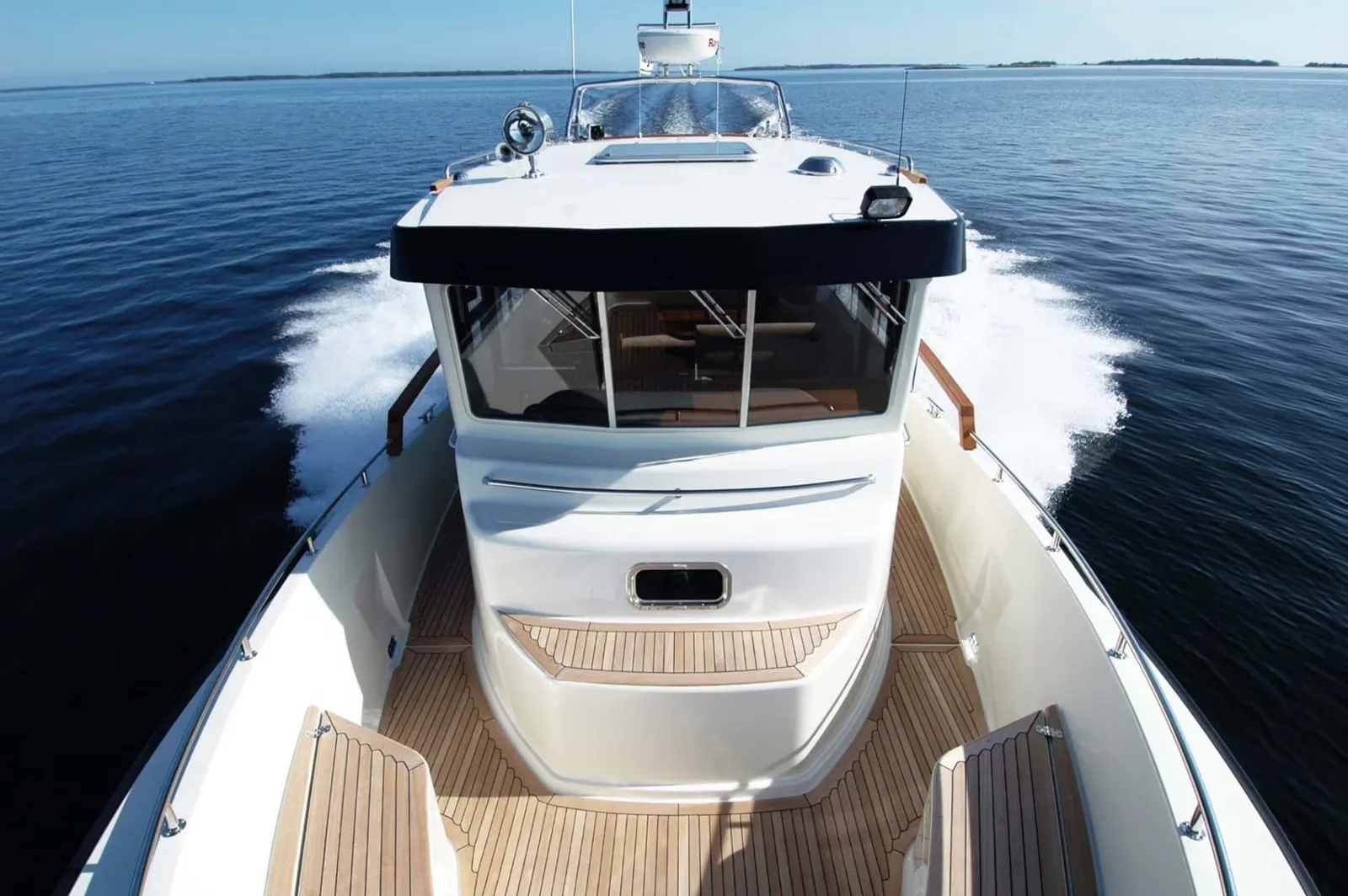 Targa 32 — экстерьер