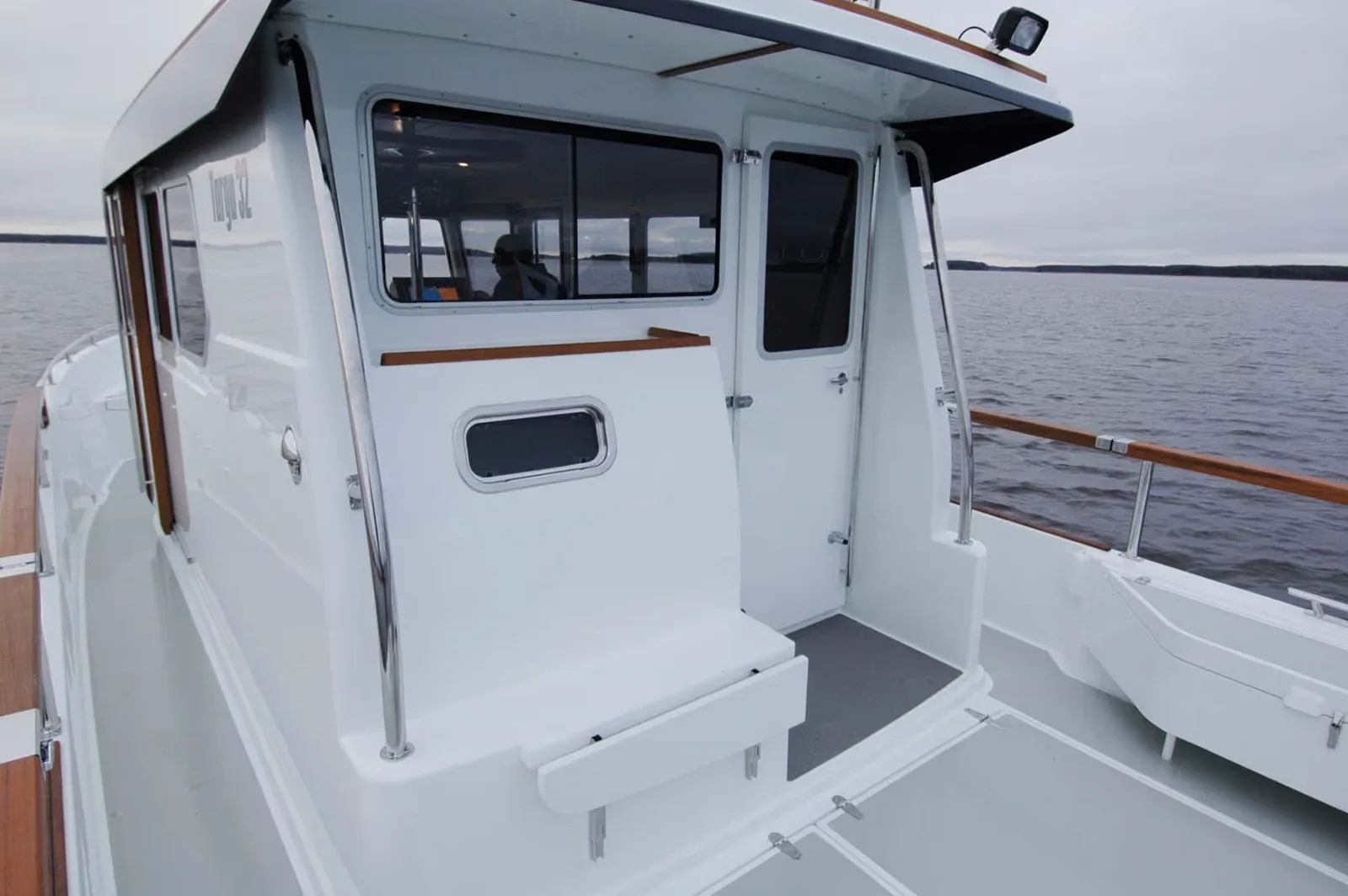 Targa 32 — экстерьер