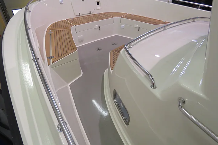 Targa 46 — стандартная носовая каюта