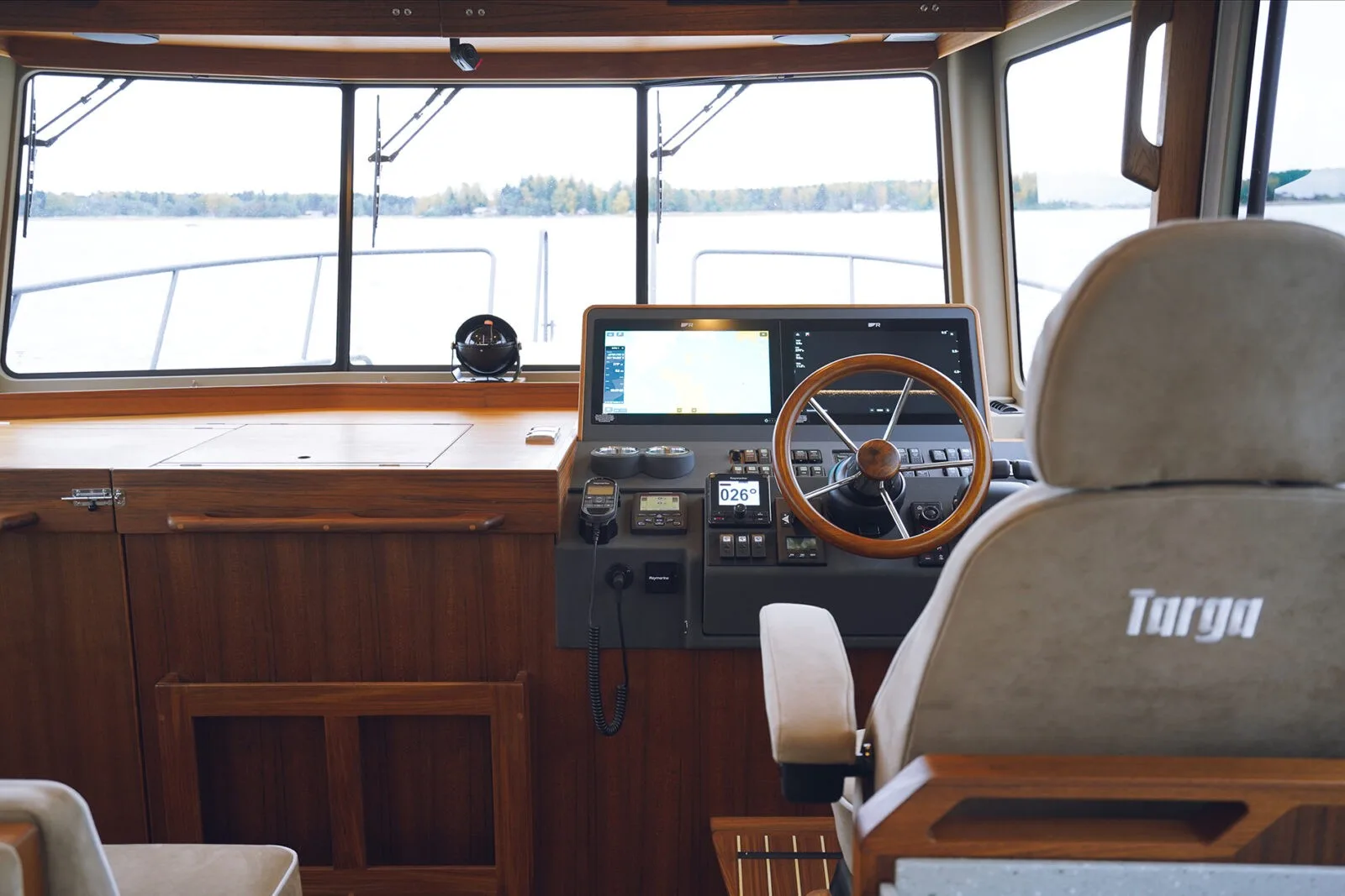 Targa 41 — пост управления