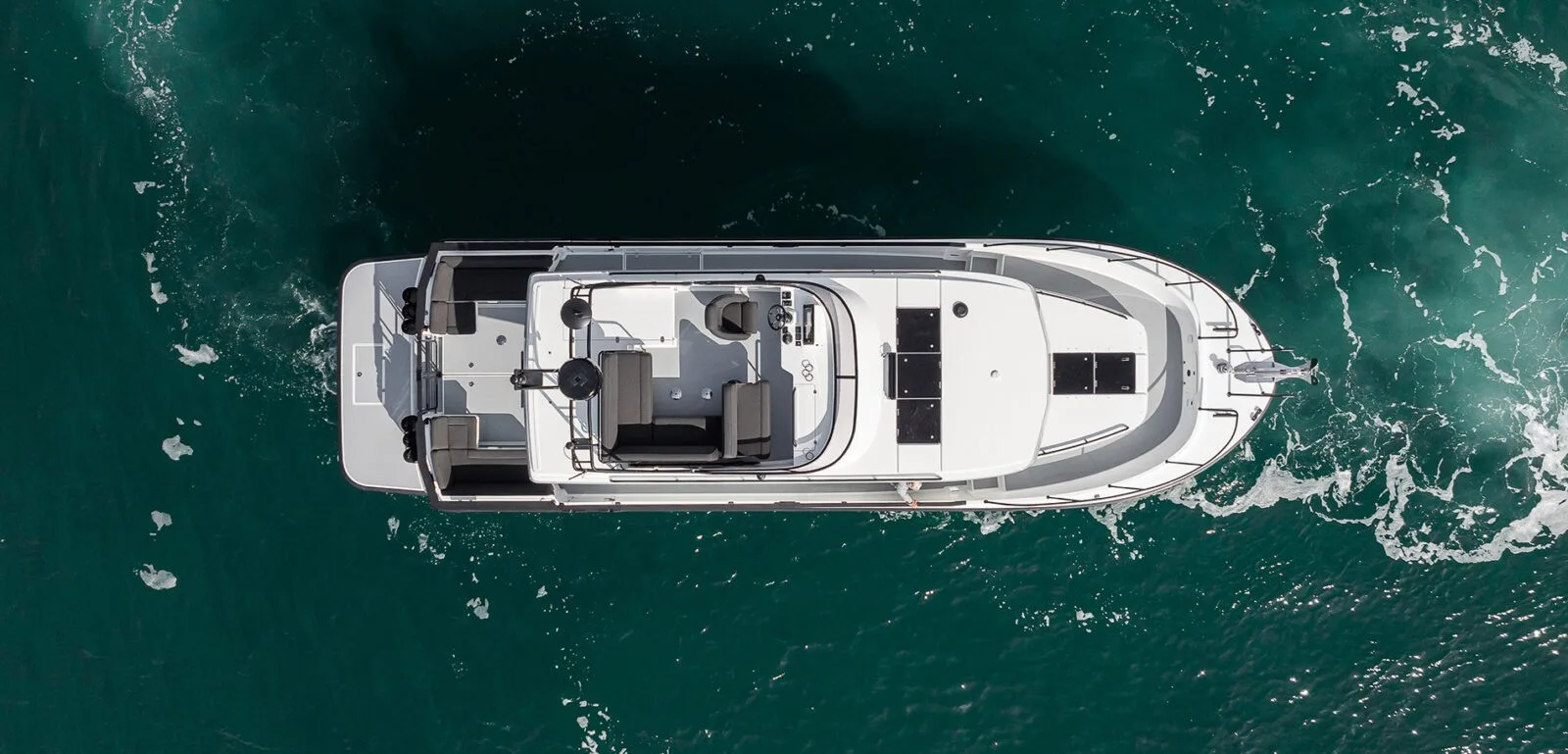 Targa 41 — корма
