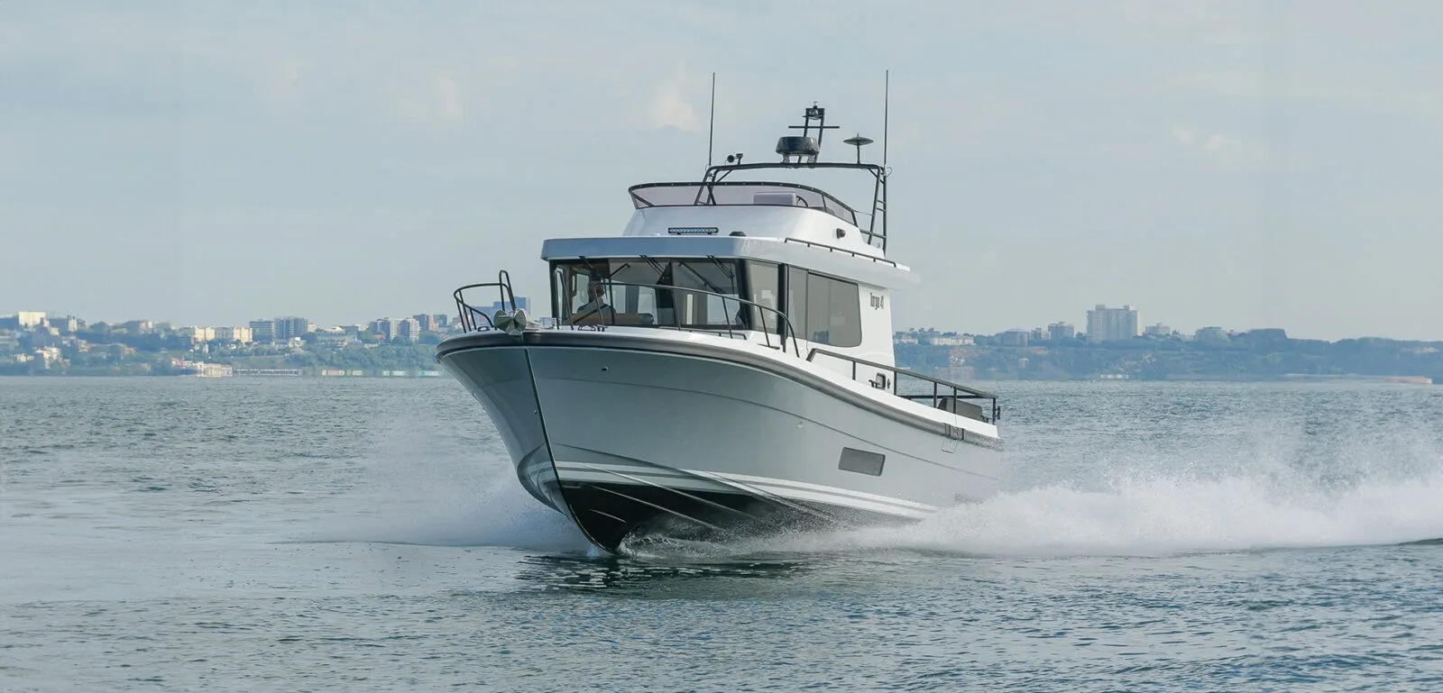 Targa 41 — на якоре