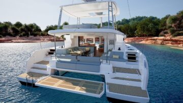 Lagoon 47 Catamaran exterior 005