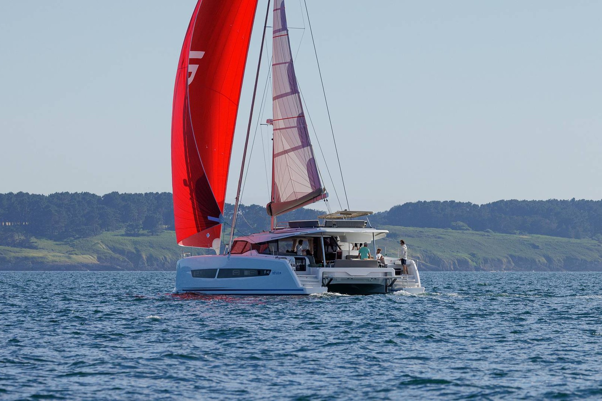 Fountaine Pajot FP48 под парусом